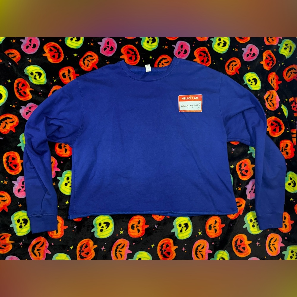 Women’s Cropped Sweatshirt (emyave)